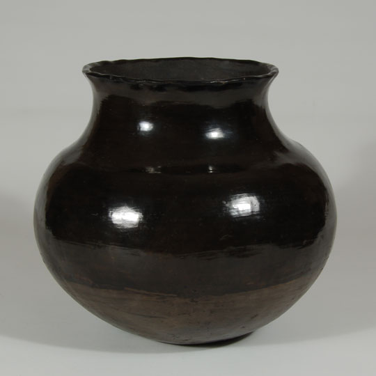 Historic San Juan Pueblo Pottery C3642E